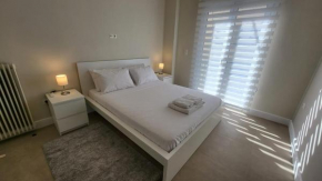 Elegant Apartment For 4 Ppl In P. Faliro